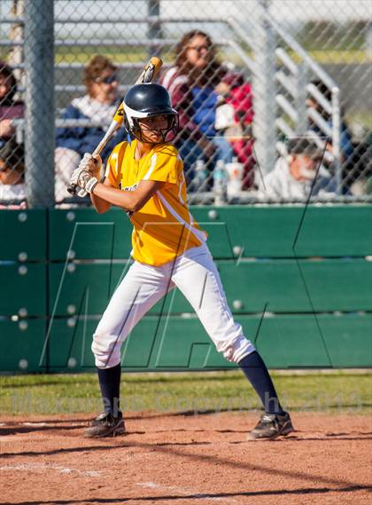 Thumbnail 2 in Beyer @ Gregori photogallery.