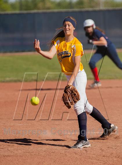 Thumbnail 1 in Beyer @ Gregori photogallery.