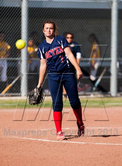 Thumbnail 3 in Beyer @ Gregori photogallery.