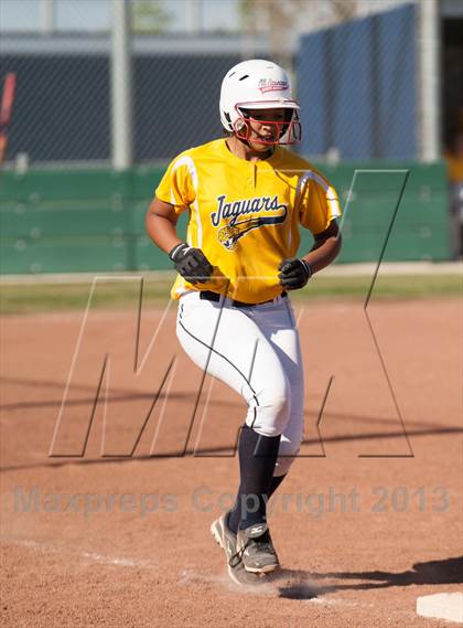 Thumbnail 1 in Beyer @ Gregori photogallery.