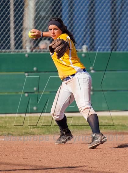 Thumbnail 2 in Beyer @ Gregori photogallery.