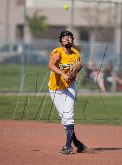 Thumbnail 3 in Beyer @ Gregori photogallery.