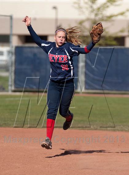 Thumbnail 2 in Beyer @ Gregori photogallery.