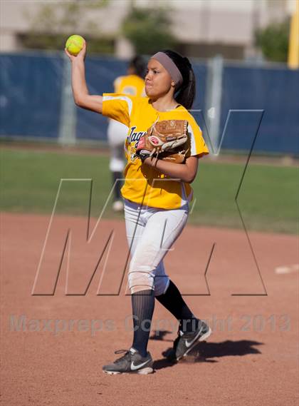 Thumbnail 3 in Beyer @ Gregori photogallery.