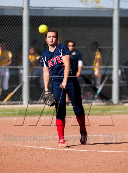 Thumbnail 2 in Beyer @ Gregori photogallery.