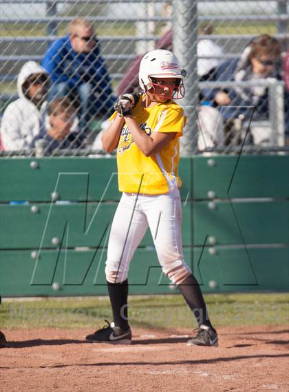 Thumbnail 2 in Beyer @ Gregori photogallery.