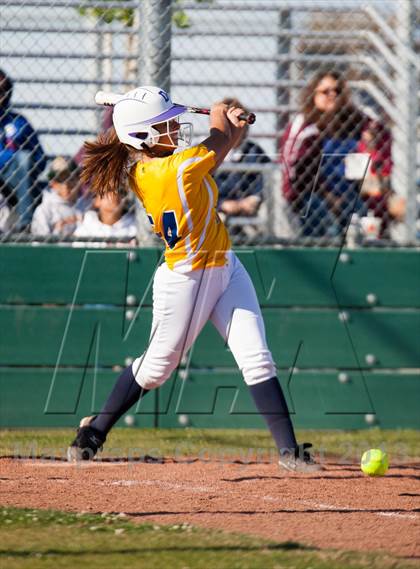 Thumbnail 2 in Beyer @ Gregori photogallery.
