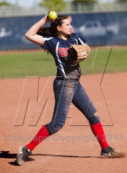 Thumbnail 2 in Beyer @ Gregori photogallery.