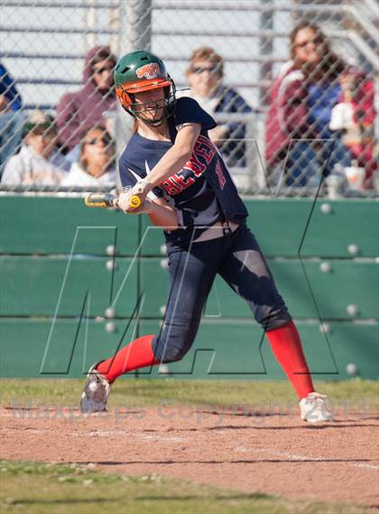 Thumbnail 1 in Beyer @ Gregori photogallery.