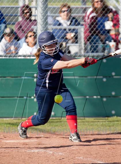 Thumbnail 2 in Beyer @ Gregori photogallery.