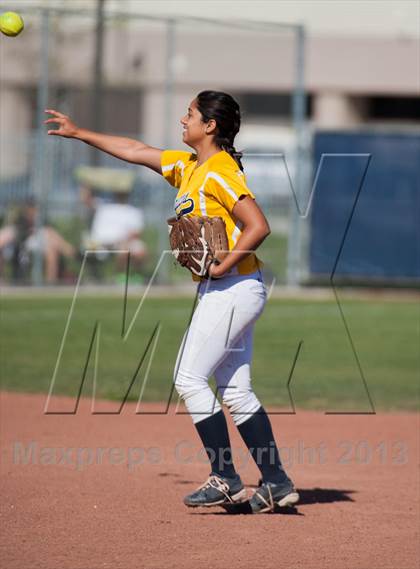 Thumbnail 2 in Beyer @ Gregori photogallery.