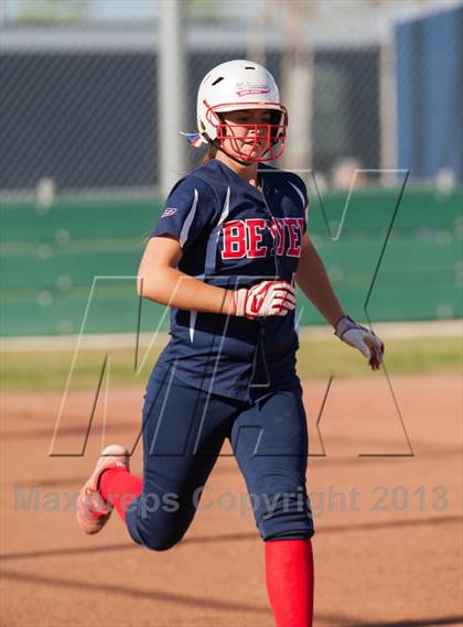 Thumbnail 2 in Beyer @ Gregori photogallery.