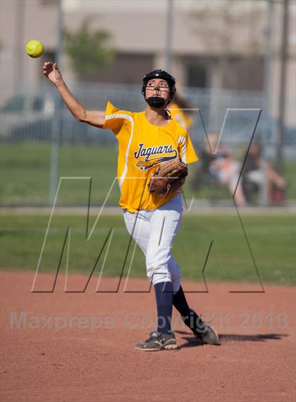 Thumbnail 2 in Beyer @ Gregori photogallery.
