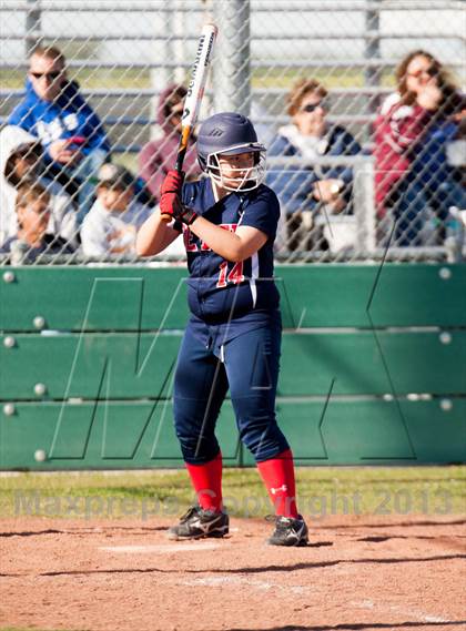 Thumbnail 2 in Beyer @ Gregori photogallery.