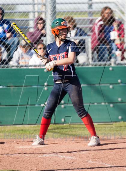 Thumbnail 2 in Beyer @ Gregori photogallery.