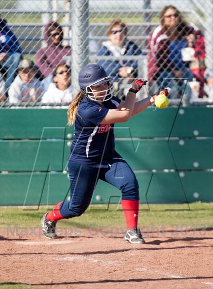 Thumbnail 3 in Beyer @ Gregori photogallery.