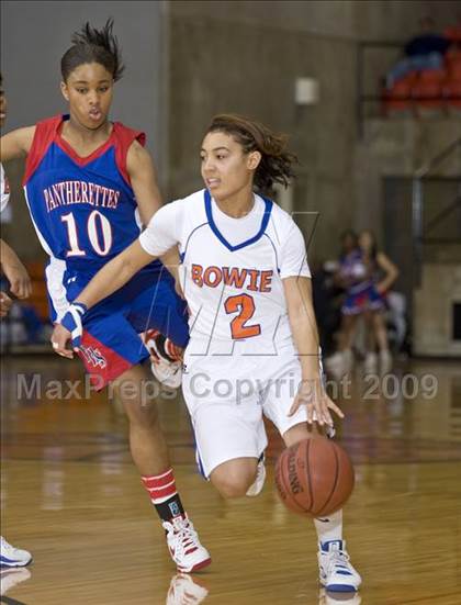 Thumbnail 3 in Duncanville vs. Bowie (Texas Region 1 Semifinal) photogallery.