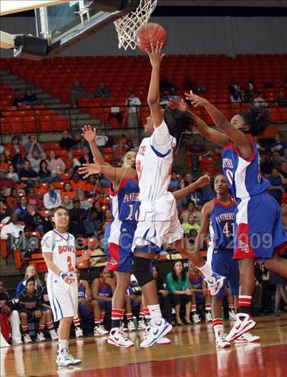 Thumbnail 1 in Duncanville vs. Bowie (Texas Region 1 Semifinal) photogallery.