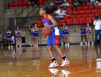 Thumbnail 2 in Duncanville vs. Bowie (Texas Region 1 Semifinal) photogallery.