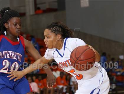 Thumbnail 1 in Duncanville vs. Bowie (Texas Region 1 Semifinal) photogallery.