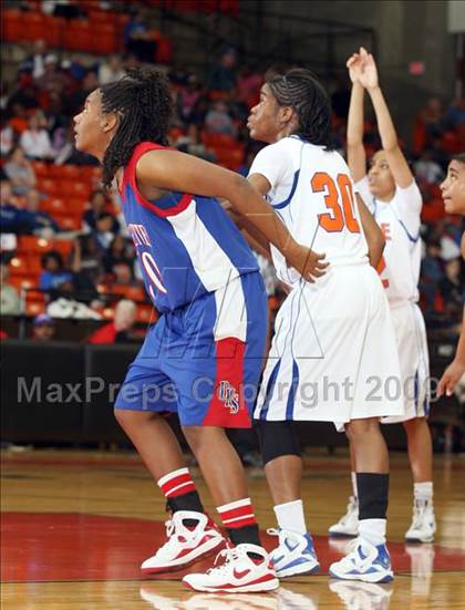 Thumbnail 3 in Duncanville vs. Bowie (Texas Region 1 Semifinal) photogallery.
