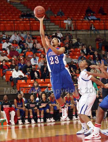 Thumbnail 1 in Duncanville vs. Bowie (Texas Region 1 Semifinal) photogallery.
