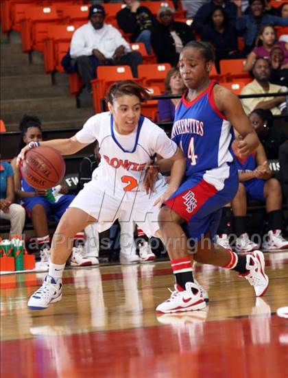 Thumbnail 2 in Duncanville vs. Bowie (Texas Region 1 Semifinal) photogallery.