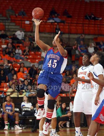 Thumbnail 1 in Duncanville vs. Bowie (Texas Region 1 Semifinal) photogallery.