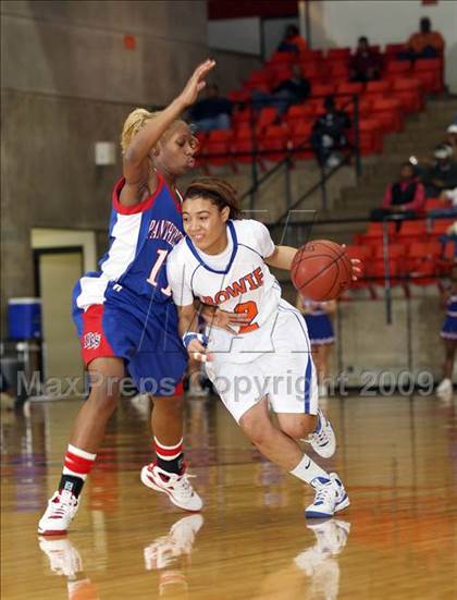Thumbnail 1 in Duncanville vs. Bowie (Texas Region 1 Semifinal) photogallery.