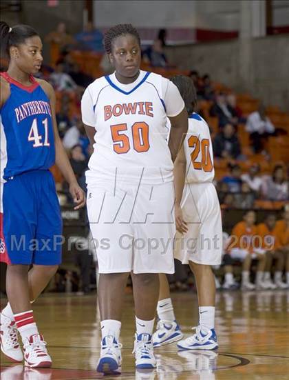 Thumbnail 1 in Duncanville vs. Bowie (Texas Region 1 Semifinal) photogallery.