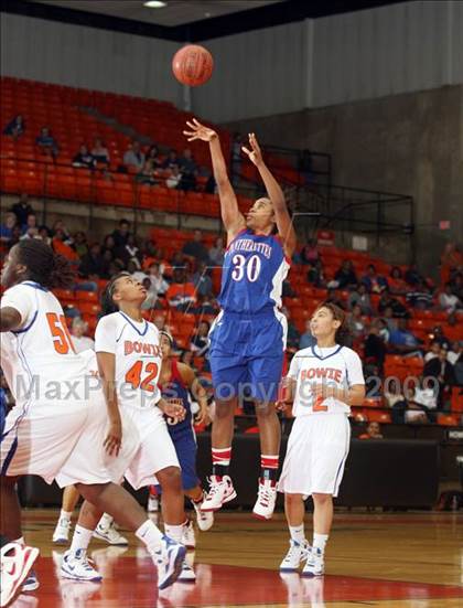 Thumbnail 2 in Duncanville vs. Bowie (Texas Region 1 Semifinal) photogallery.