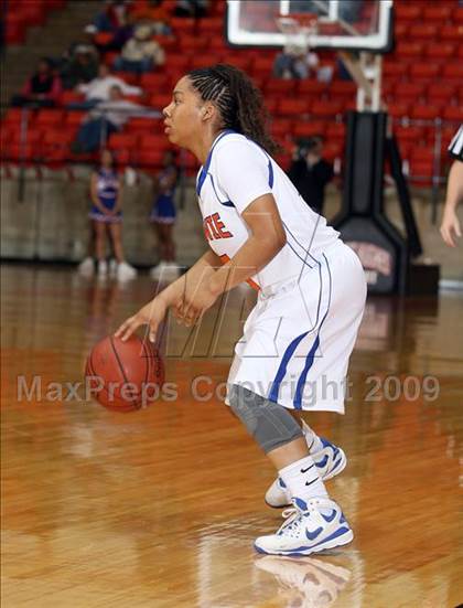 Thumbnail 2 in Duncanville vs. Bowie (Texas Region 1 Semifinal) photogallery.