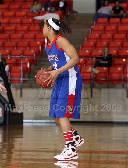 Thumbnail 1 in Duncanville vs. Bowie (Texas Region 1 Semifinal) photogallery.