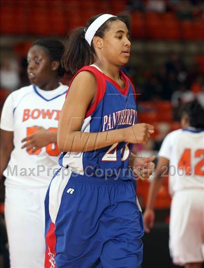 Thumbnail 2 in Duncanville vs. Bowie (Texas Region 1 Semifinal) photogallery.