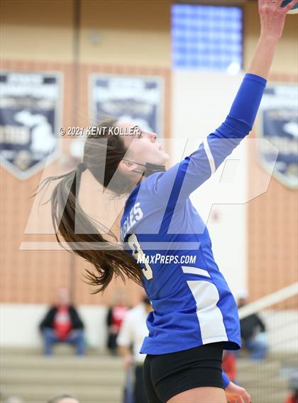 Thumbnail 1 in Utica Eisenhower vs. Port Huron (MHSAA D29 Quarterfinal) photogallery.