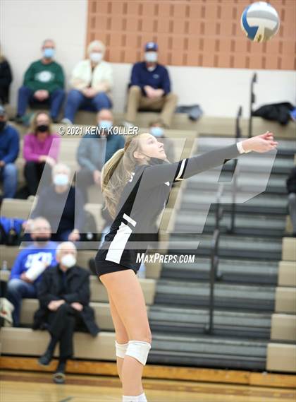 Thumbnail 1 in Utica Eisenhower vs. Port Huron (MHSAA D29 Quarterfinal) photogallery.