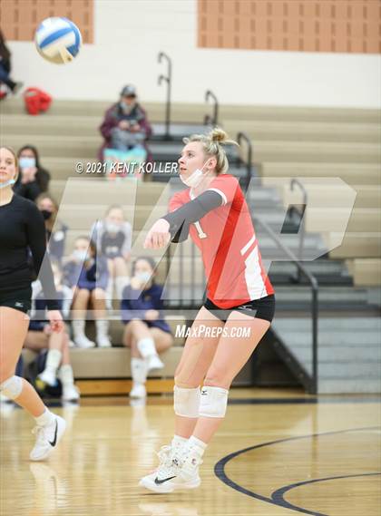 Thumbnail 1 in Utica Eisenhower vs. Port Huron (MHSAA D29 Quarterfinal) photogallery.