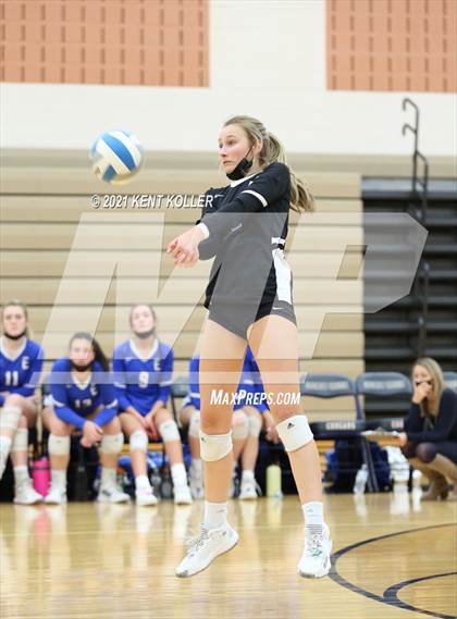 Thumbnail 3 in Utica Eisenhower vs. Port Huron (MHSAA D29 Quarterfinal) photogallery.