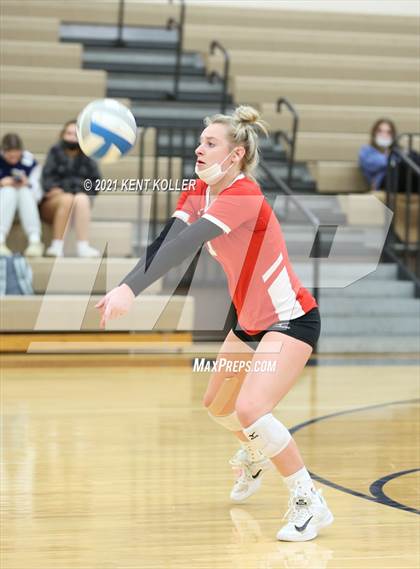 Thumbnail 2 in Utica Eisenhower vs. Port Huron (MHSAA D29 Quarterfinal) photogallery.