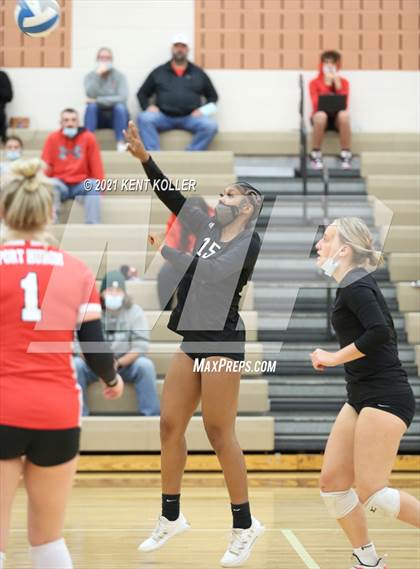 Thumbnail 3 in Utica Eisenhower vs. Port Huron (MHSAA D29 Quarterfinal) photogallery.