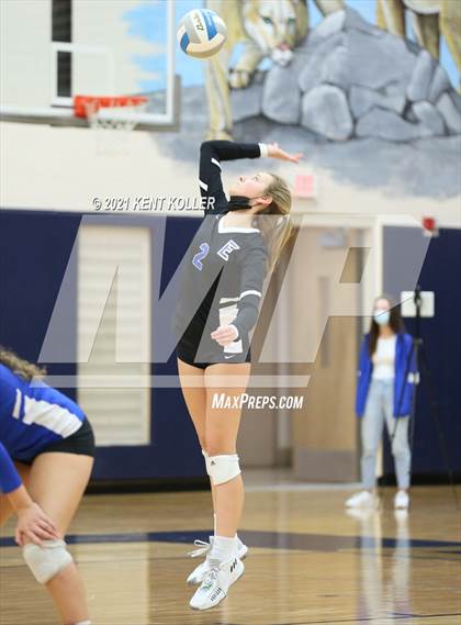 Thumbnail 2 in Utica Eisenhower vs. Port Huron (MHSAA D29 Quarterfinal) photogallery.