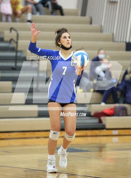 Thumbnail 2 in Utica Eisenhower vs. Port Huron (MHSAA D29 Quarterfinal) photogallery.