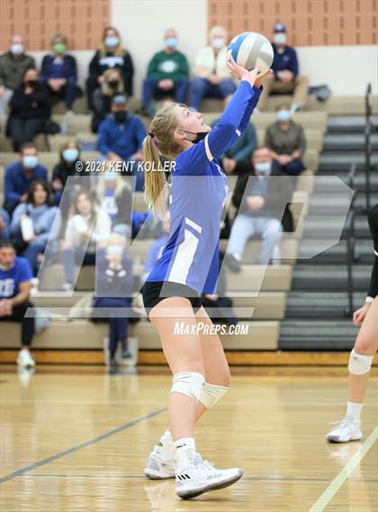 Thumbnail 2 in Utica Eisenhower vs. Port Huron (MHSAA D29 Quarterfinal) photogallery.