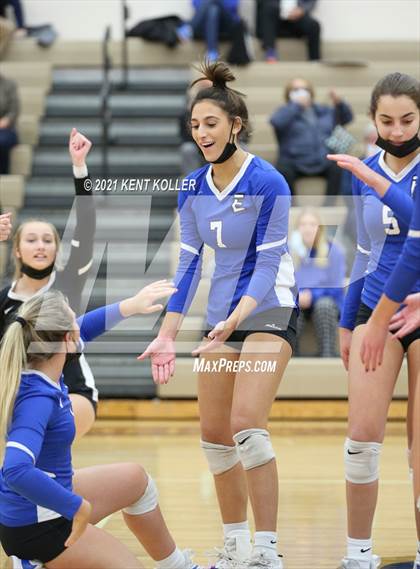 Thumbnail 2 in Utica Eisenhower vs. Port Huron (MHSAA D29 Quarterfinal) photogallery.