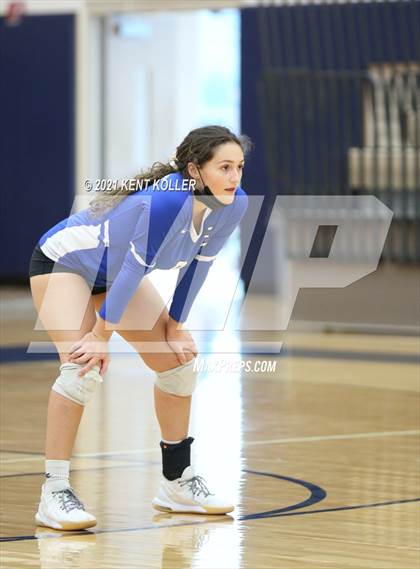 Thumbnail 1 in Utica Eisenhower vs. Port Huron (MHSAA D29 Quarterfinal) photogallery.
