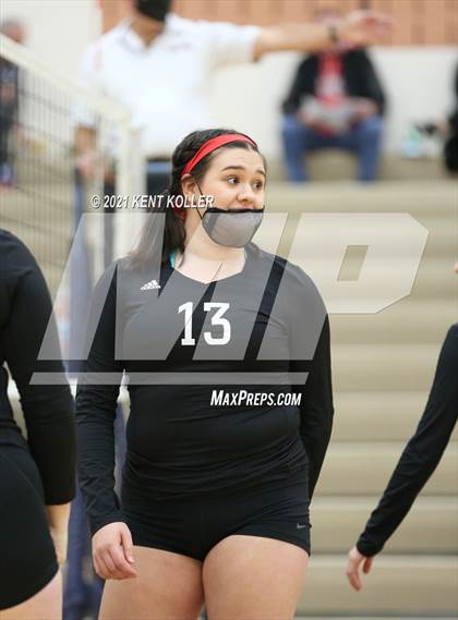 Thumbnail 2 in Utica Eisenhower vs. Port Huron (MHSAA D29 Quarterfinal) photogallery.
