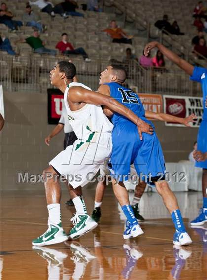 Thumbnail 3 in DeSoto vs. North Crowley (Whataburger Tournament) photogallery.