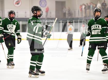 Thumbnail 1 in Delbarton @ Gloucester Catholic photogallery.