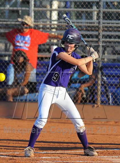 Thumbnail 2 in Northwest Christian vs. San Manuel (AIA D4 Final) photogallery.
