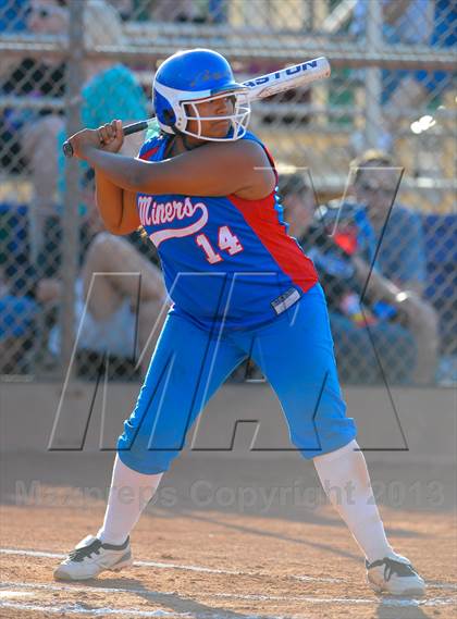 Thumbnail 2 in Northwest Christian vs. San Manuel (AIA D4 Final) photogallery.